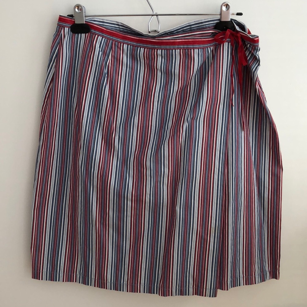 ⭐️⭐️Ann Taylor Wrap Skirt⭐️⭐️